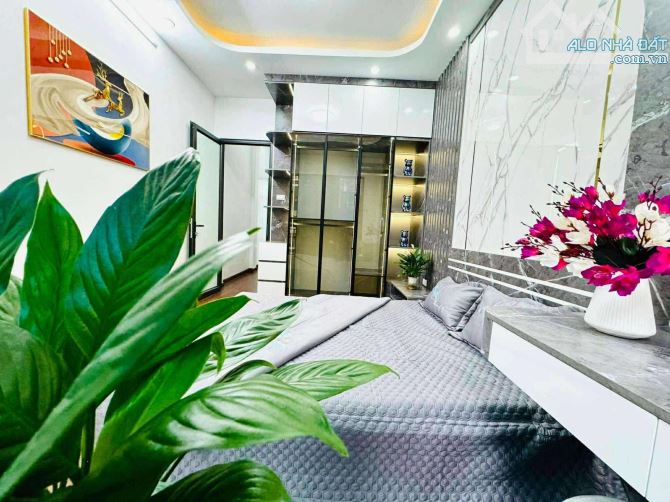 Cực đỉnh!Chùa Bộc, mặt ngõ, 10m ra ô tô tránh, thông tứ tung, nhà đẹp - 1