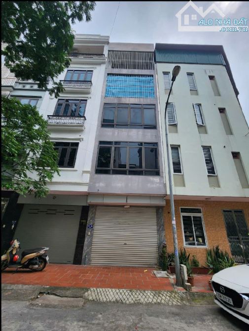 Bán nhà vip Hà Đông Kiến Hưng đi đâu cũng tiện 50m2 giá nhỉnh 12 tỷ - 1