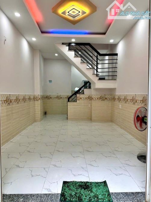 NHÀ ĐẸP BÌNH TÂN, GẦN LÊ VĂN QUỚI, HẺM XE HƠI THÔNG 4M, CHỈ 3,X TỶ - 1