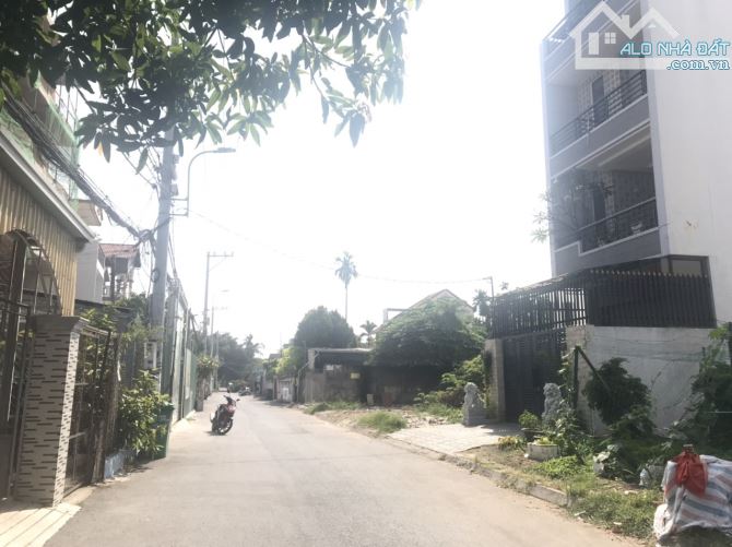 Bán nhanh 180m đất Full thổ cư 11,5 tỷ hẻm 8m thẳng Quốc Lộ 13 HBP vào 60m - 1