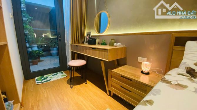 Cần bán căn 3 ngủ CC Stellar Garden-35 Lê Văn Thiêm, DT 93m2, full đồ đẹp, giá 7,8 tỷ - 1