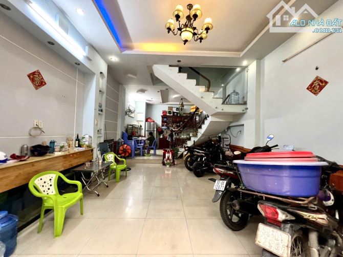 CHÍNH CHỦ NGỘP – NHÀ 62M², 4pn, HẺM 8M XE HƠI – P.14 Gò Vấp – Chỉ Nhỉnh 6 TỶ TL! - 1