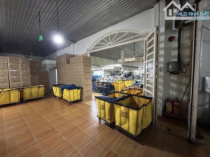 BÁN NHÀ XƯỞNG HÓC MÔN - 1000M2 (33M X 33M) - 1