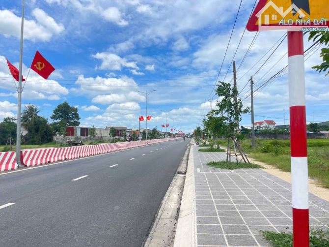 CHÍNH CHỦ  GỬI EM BÁN LÔ ĐẤT MẶT TIỀN 44 B  BÂY GIỜ LÀ ĐƯỜNG 996 C ,  /-rose /-rose /-rose - 1