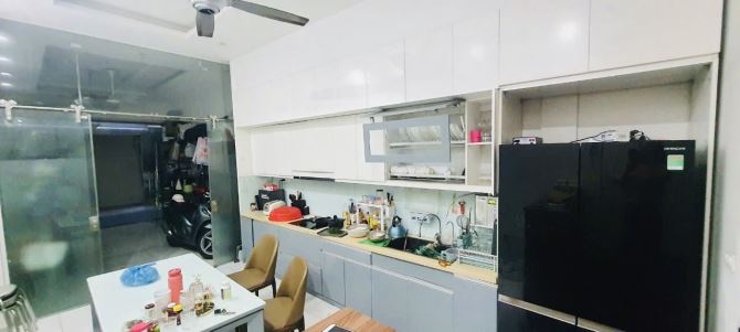 . Bán nhà Nguyên Hồng , phân lô ô tô đỗ cửa, ô tô vào nhà, cách 1 nhà ra mặt phố, DT 50m2 - 1
