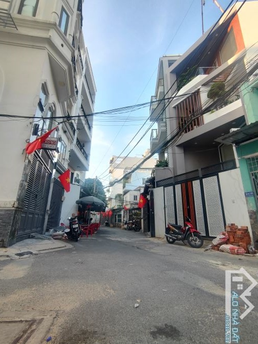 NGUYỄN VĂN NGHI GẦN BÌNH THẠNH- 4.4X22M, NỞ HẬU 5M, 4 TẦNG - 13.5 TỶ - 1