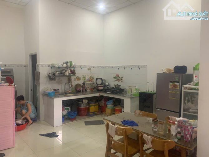 Bán nhà 3 Phòng ngủ gần Kha Vạn Cân ,Linh Tây Thủ Đức,Hẻm Xe HơiThông tứ phía,NGANG 5,7M - 1