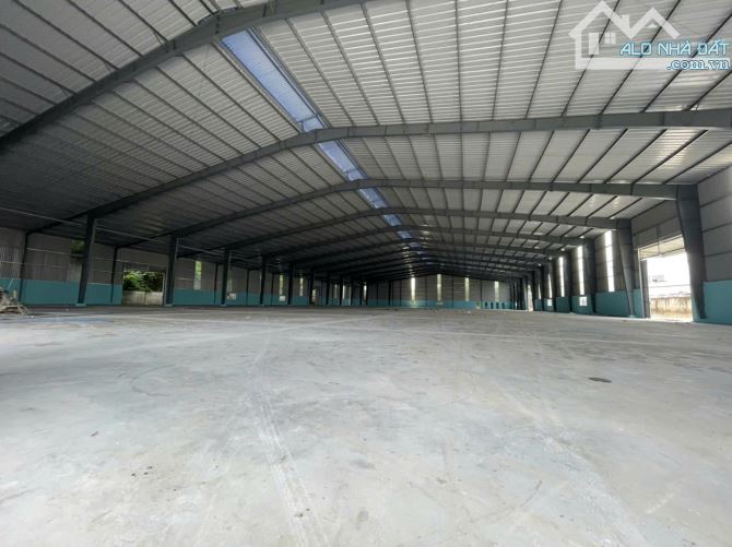 Cho Thuê Nhà Xưởng 2.000m2 - 5.200m² Tân Uyên Bình Dương Giấy Tờ Đầy Đủ - 1