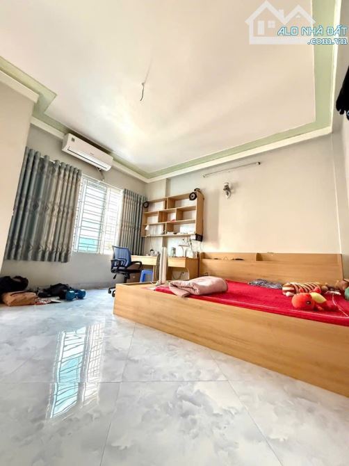 GẤP ! CHỦ CẦN THANH KHOẢN GIẢM GẦN 2 TỶ. GIÁ CHỈ CÒN HƠN 11tỷ Nhà đẹp LÊ QUANG ĐẠO . - 1