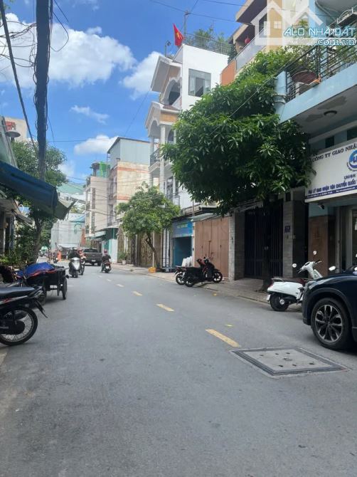 Bán Gấp! Nhà MT nở hậu 79m² (4.6x13m) đường Ca Văn Thỉnh, chỉ 12,75 tỷ - 1