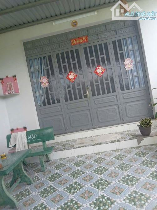 Chủ ngộp cần ra gấp căn nhà 100m2 5*20 có hoàn công đường xe hơi tại Cần Giuộc - 1