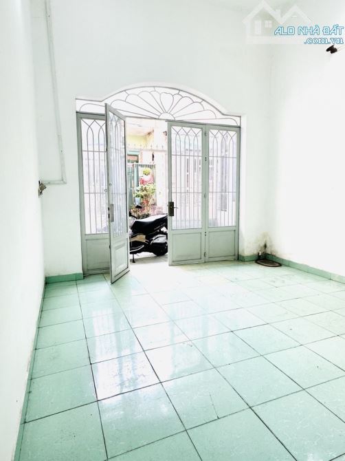 BÁN NHÀ 45,4m2- ngay CHỢ HIỆP THÀNH- hẻm rộng- về Gò vấp vài phút - 1
