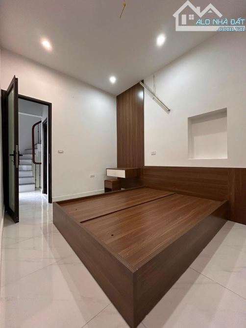Siêu Hiếm ! BÁN NHÀ VĂN CHƯƠNG ĐỐNG ĐA, 15m Ô TÔ, NGÕ THÔNG, 5T, 3 NGỦ NHÀ ĐẸP Ở NGAY - 1