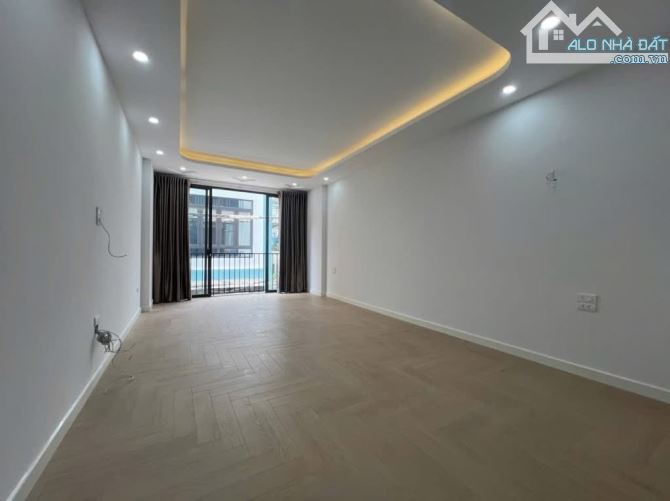 Bán nhà Trần Cung, 10m ô tô, sát phố, nội thất xịn sò, 38m2, 8.7 tỷ. - 1