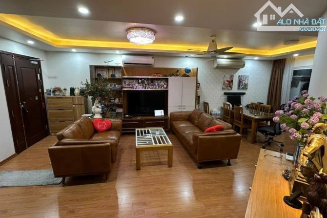 BÁN GẤP CĂN HỘ CAO CẤP 121M2 - 3 PN VIEW HỒ - TÒA A2, 151A NGUYỄN ĐỨC CẢNH - 1
