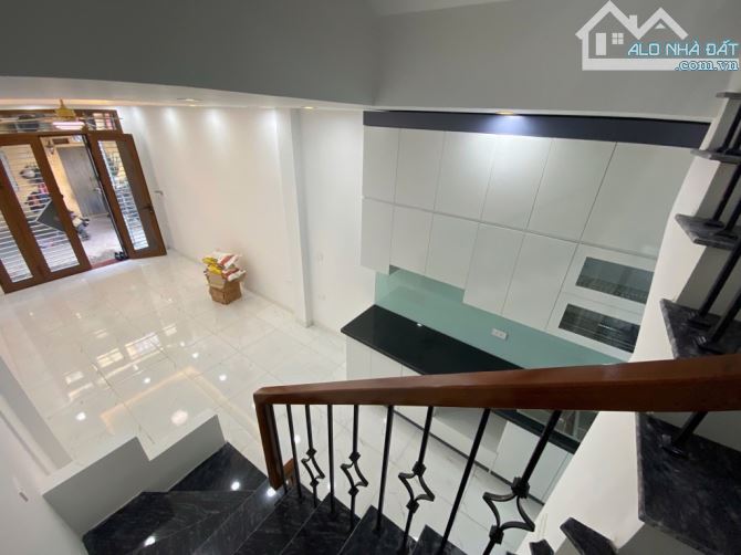 Nhà đẹp Quang Tiến 35m² x 5 tầng, mới tinh, nội thất cao cấp, ô tô gần - giá chỉ 6,5 tỷ - 1