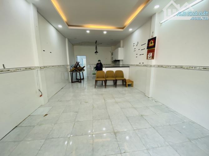 🏡 BÁN ĐẤT TẶNG NHÀ – HẺM XE TẢI TRÁNH LÂM VĂN BỀN, QUẬN 7  📕 Sổ hồng vuông vức đẹp - 1
