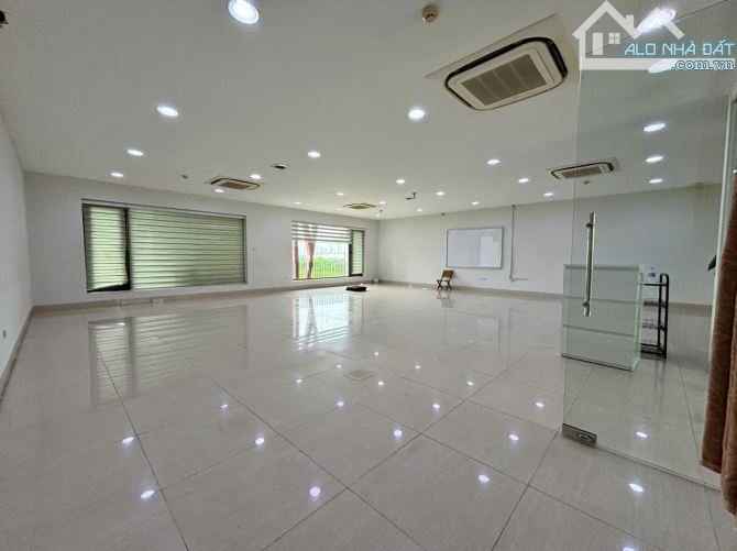 Cho thuê Building Tố Hữu 150m x 5 tầng thông sàn thang máy 55 triệu/tháng - 1