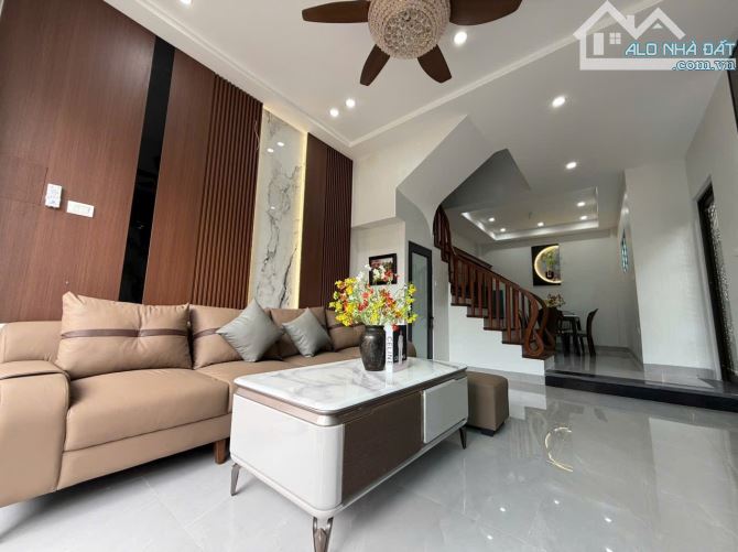 Bán nhà Liên Mạc, Bắc Từ Liêm, 40m2, 5 tầng, mặt tiền 3.75m, giá 8.1 tỷ - 1