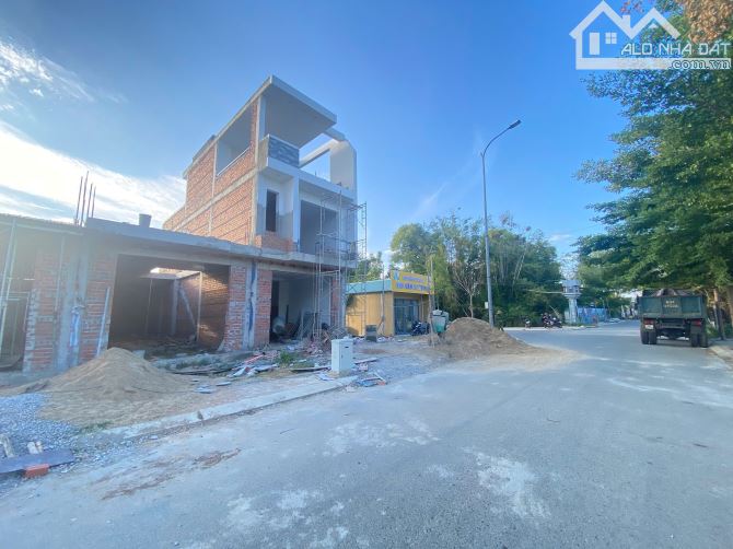 Bán nhà thô 3 tầng mới có thể thiết kế tuỳ ý tại xã Thành Hải Phan Rang giá chỉ 2 tỷ/ 200m - 1