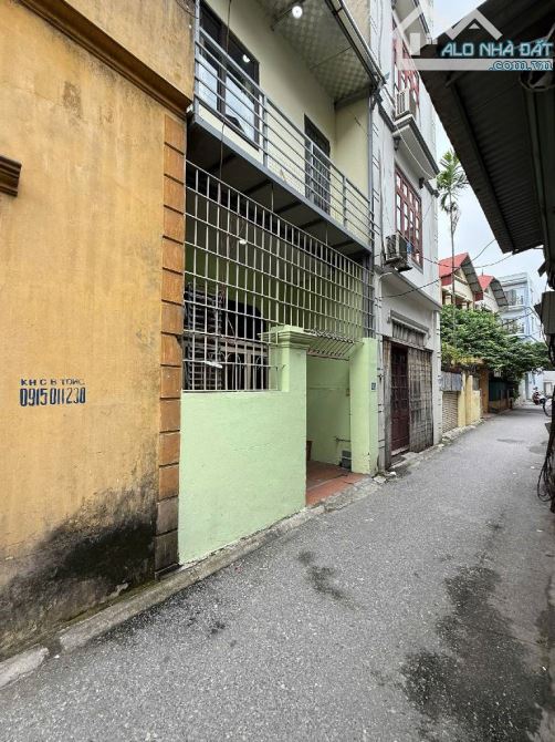 BÁN ĐẤT TẶNG NHÀ 2 TẦNG. CHU HUY MÂN,PHÚC ĐỒNG 40M2 - NGÕ OTO GẦN TRƯỜNG ,CHỢ - 1
