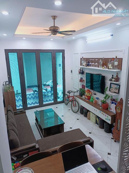 CẦN BÁN GẤP NHÀ THƯỢNG THANH, LONG BIÊN, 30m2, 5 TẦNG, MT3,4m, NHỈNH 5 TỶ. - 1