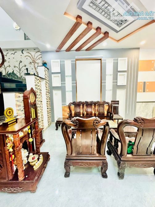 nhà 1 trệt 2 lầu mặt tiền đường lê chân kdc 91B, giá bán 7 tỷ 200 triệu. - 1