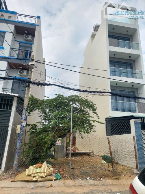 Bán lô đất mặt tiền xã Thới Tam Thôn, Hóc Môn - 1