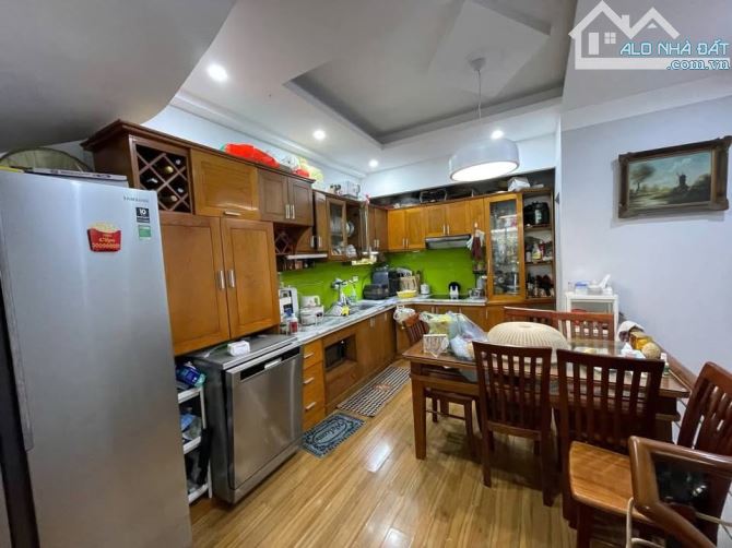 bán nhà mặt phố chợ ngô thì nhậm , 6 tầng mới đẹp, kinh doanh sầm uất, vỉa hè khủng,hiếm - 1