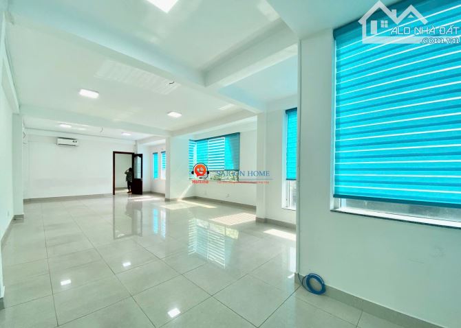 Cho thuê căn góc 2 MT Vũ Tông Phan, 5x20,  hầm + 4 tầng giá 90tr/tháng - 1