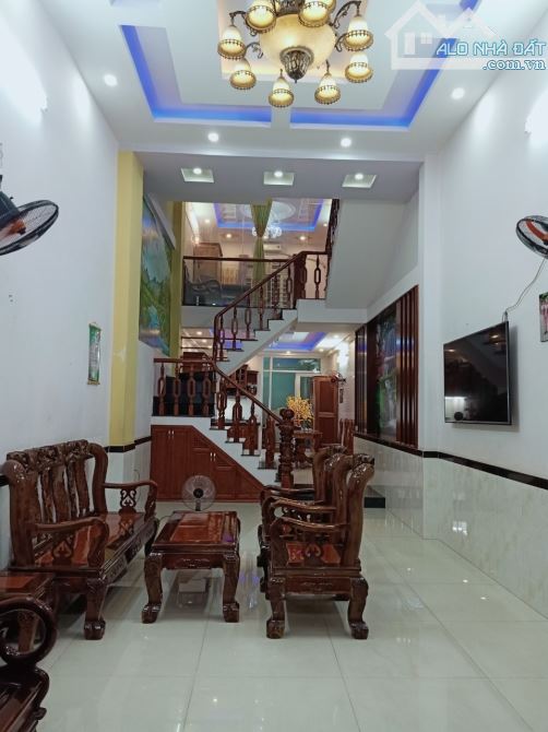 BÁN NHÀ 4 TẦNG ĐÚC HẺM XE HƠI TA13 QUẬN 12 GIÁ RẺ 5,9 TỶ DIỆN TÍCH 86M2 (4x21,5) - 1