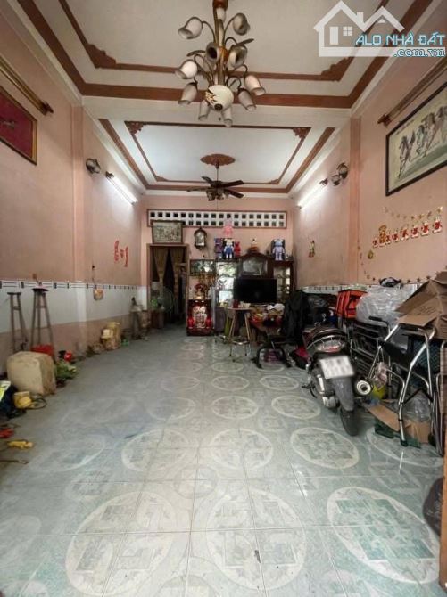 Ngộp Bán Gấp Nhà 1/ HXT 8m đường Lạc Long Quân Quận 11 4.2mx15.5m 2 Tầng chỉ 9 Tỷ - 1