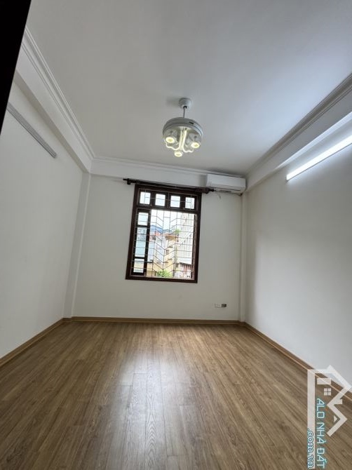 BÁN NHÀ ĐẸP QUAN THỔ -TÔN ĐỨC THẮNG - ĐỐNG ĐA -DT 45M2-NGÕ Ô TÔ -TM - GIÁ CHỈ 15.9TỶ - 1