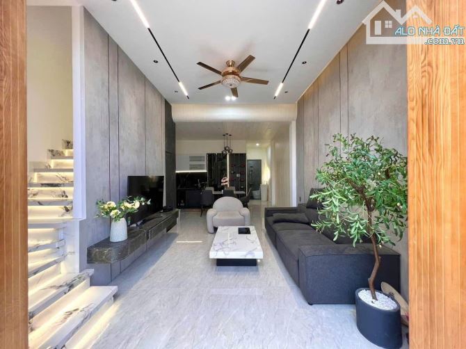 Bán nhà 5 tầng Kim Giang, Đại Kim, Hoàng Mai, diện tích 38m², ngõ rộng, ô tô đỗ cửa - 1