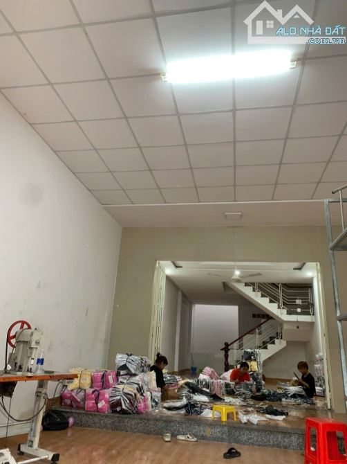 Bán Gấp Giá Rẻ Nhà 1/ HXT thông đường số 19 Bình Tân DT Khủng 5mx20m 2 Tầng chỉ 6.4 Tỷ - 1