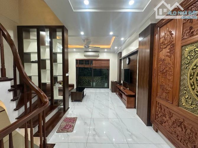 11,3 TỶ HƠN - CẦU GIẤY - NHÀ MỚI KÍNH KONG - Ô TÔ ĐẬU CỬA - KINH DOANH Ở ĐỈNH - 1