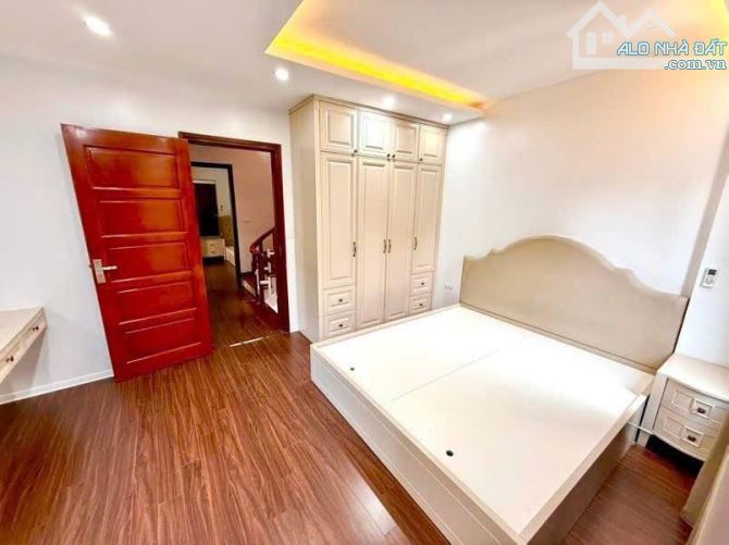 Bạn em đang cần bán nhà 5t,43m tại Tô Hiệu,Hà Đông, tiện ích tốt chỉ 8t - 1