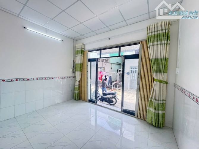 Bán gấp căn nhà Đ.Phan Thị Cộng, củ chi 125m2 SHR 2PN. Giá 735 Triệu - 1