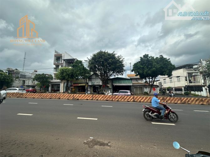 10 MẶT TIỀN NGUYỄN VĂN CỪ, DT: 10X20M, H: TÂY NAM, THỔ CƯ 100%, GIÁ: 15,5 TỈ - 1