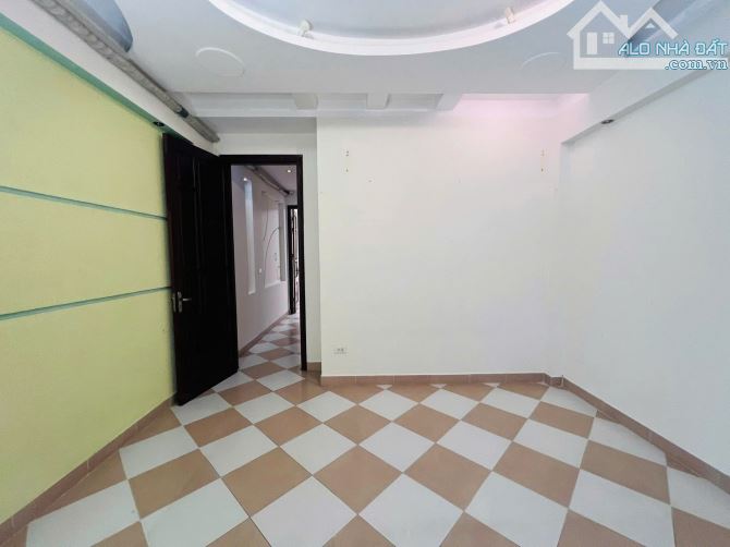(MẶT NGÕ) Bán nhà Vũ Tông Phan Khương Đình 48mx5T oto KD 70m ra phố sổ đẹp 8.7 tỷ tự xây - 1