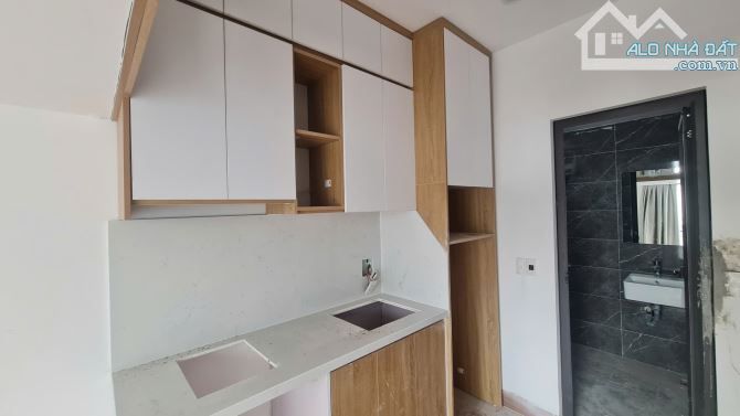 Bán Căn hộ ở KHUẤT DUY TIẾN 87m2 chia 3 ngủ full nội thất đẹp như ảnh, sổ cất két - 1
