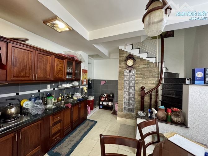 SÁT MẶT TIỀN TRẦN QUANG DIỆU P.13, QUẬN 3 - NHÀ 5 TẦNG - 42 M2 - 12 TỶ HƠN giảm còn 9 tỷ 5 - 1