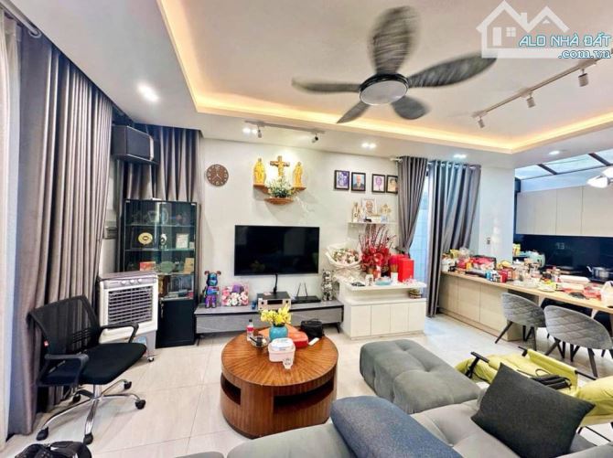SÁT MT! Bán Nhà 4 Tầng Cực Đẹp Đường 3/2, 50m2, 8.5 Tỷ - 1