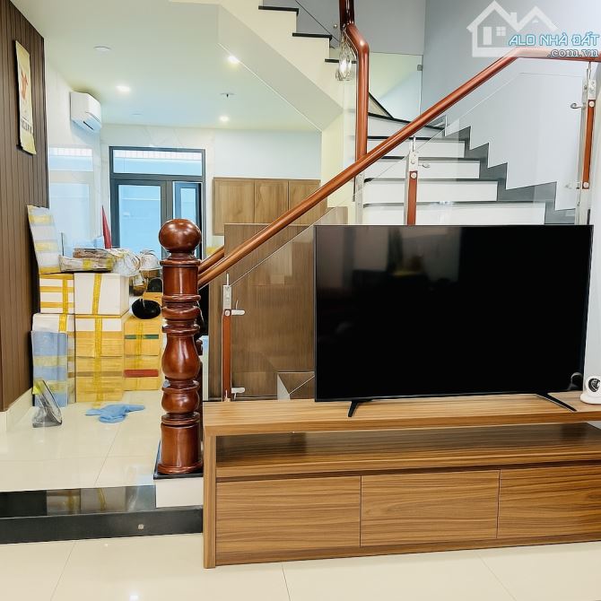 Bán Nhà Hiệp Thành Q12 - 60M2(4 x15 )- 4Tầng- HXH 4M- Chỉ 4,8Tỷ. - 1