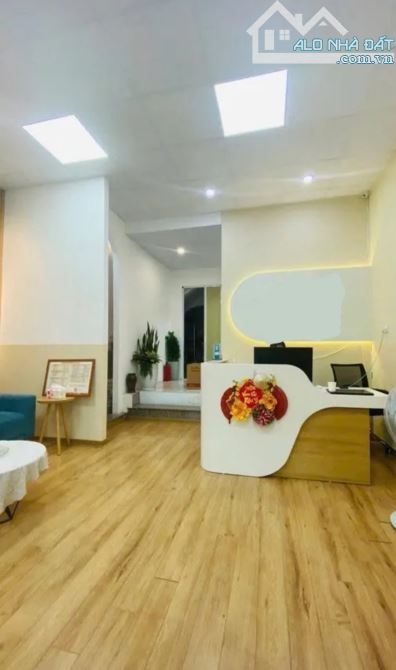 Bán nhà MẶT PHỐ Hoàng Ngân diện tích 68m2, 4 tầng Lô góc, Kinh doanh - 1