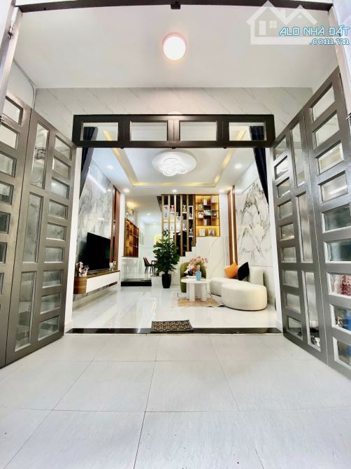 NHÀ 4 TẦNG BTCT HIỆN ĐẠI SANG TRỌNG, 52M2, HXH, GẦN CHỢ THIẾC, CHỢ TRẦN THỊ CỜ, 5.39 TỶ TL - 1