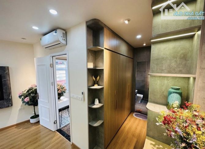Hơn 5 tỷ. PHÚ MINH - BẮC TỪ LIÊM - dân xây ở ngay - 4 Tầng - MT 7,3m - full nội thất - 1