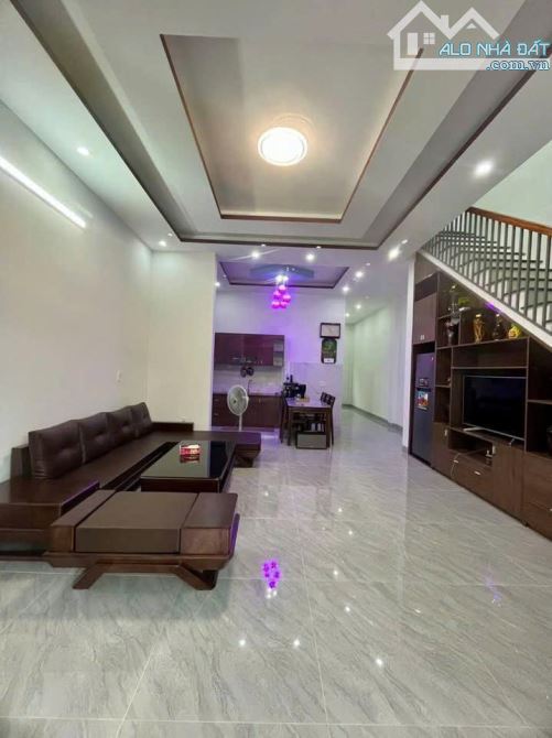📌📌📌LÀM VIỆC TRỰC TIẾP GIÁ TỐT !!!nhà 2 tầng đường nhựa 5m oto thông  khu Tôn Đản - 1
