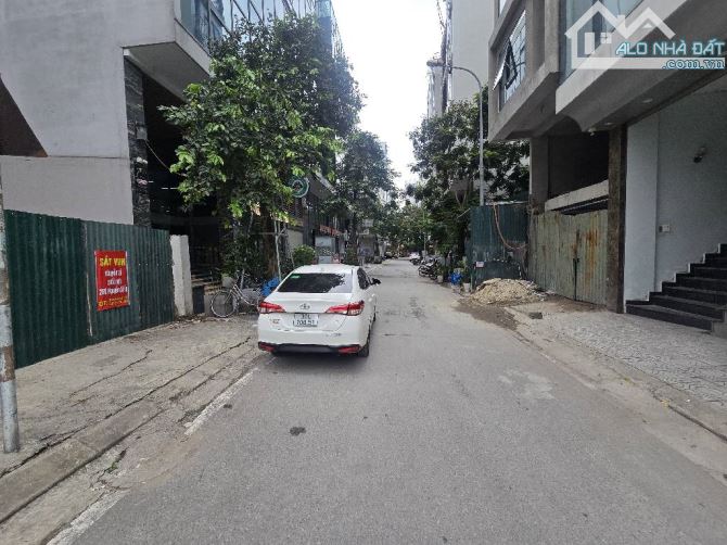 BÁN ĐẤT TRIỀU KHÚC – 2 MẶT NGÕ, Ô TÔ TRÁNH – 75M2 CHỈ 11 TỶ - 1