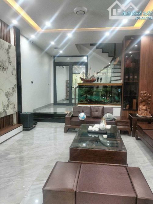 🏡 CHỦ GẤP B-Á-N NHÀ MỸ ĐÌNH – NGÕ Ô TÔ - NỘI THẤT SANG ĐẸP - Ở CỰC SƯỚNG - 2 MẶT THOÁNG - - 1